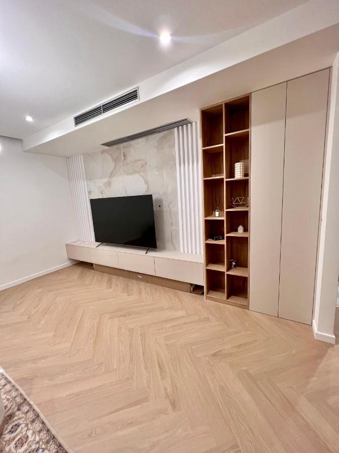 Stylish 3 Bedroom Apartment In The Hearth Of City Center With History Bratislava Exterior foto